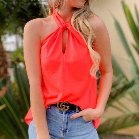 Neon Pink Front Cut Out Top w/Twist - Picture 4 of 6